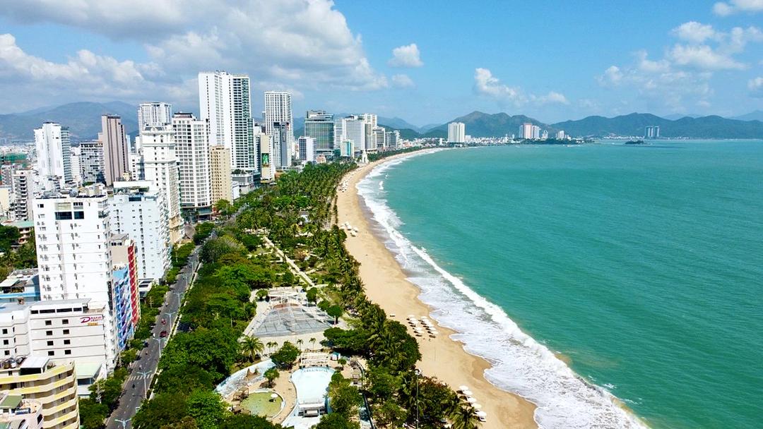 Thuê xe đi Tour Nha Trang
